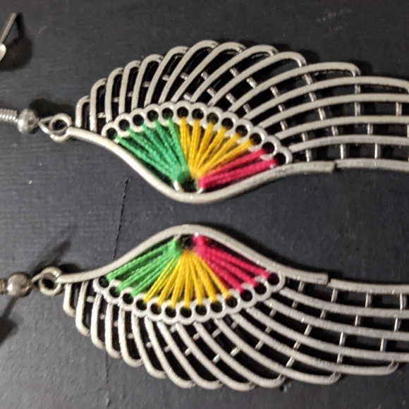 Silver Tone Feather Green Red Yellow Thread Art Dangle Drop Statement Earrings - Picture 2 of 3